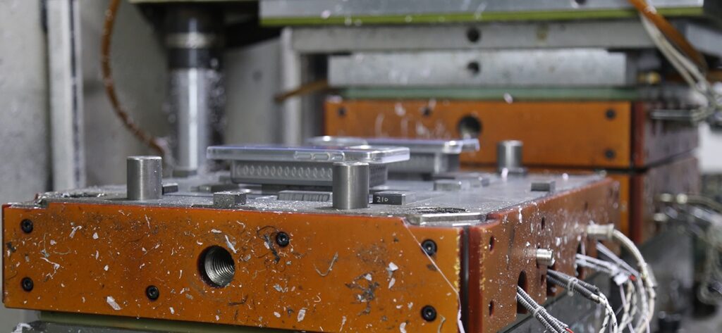 LSR overmolding iphone case